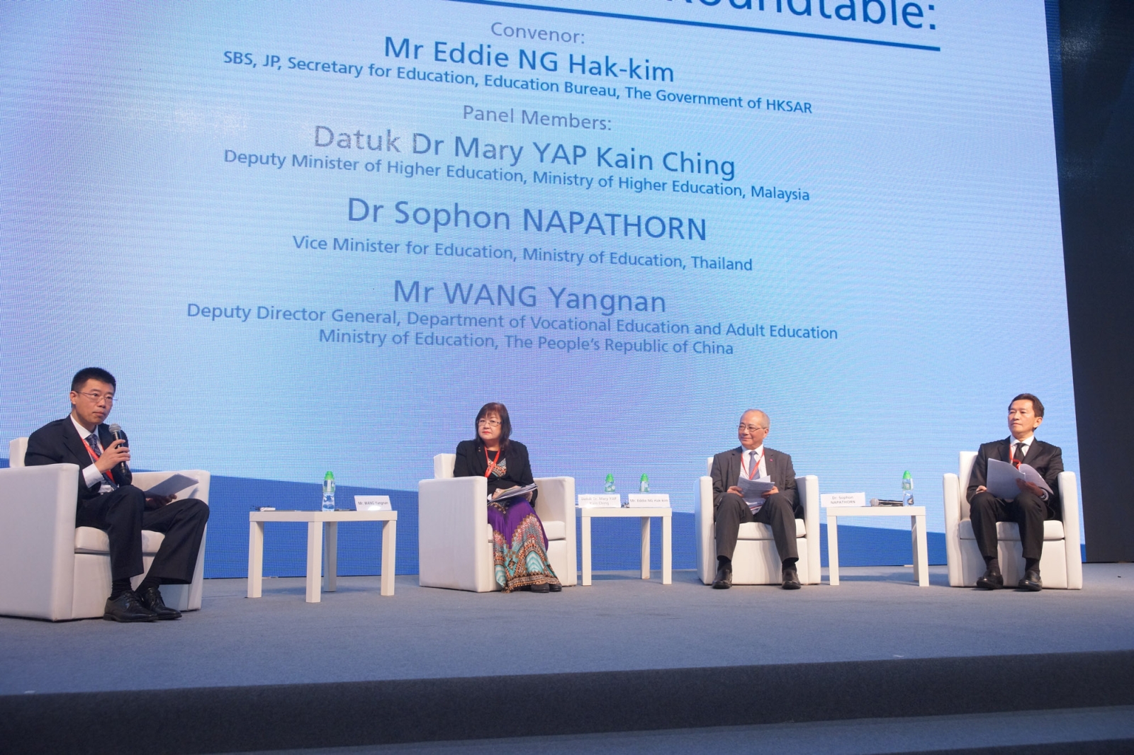Guests attended the Government Leaders’ Roundtable to exchange on the latest VPET trends the world over