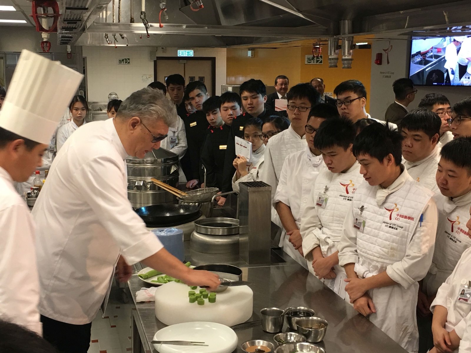 Da Dong demonstrated his exquisite skills to alleviate the provincial dish Cold Noodles to iconic conception cuisine