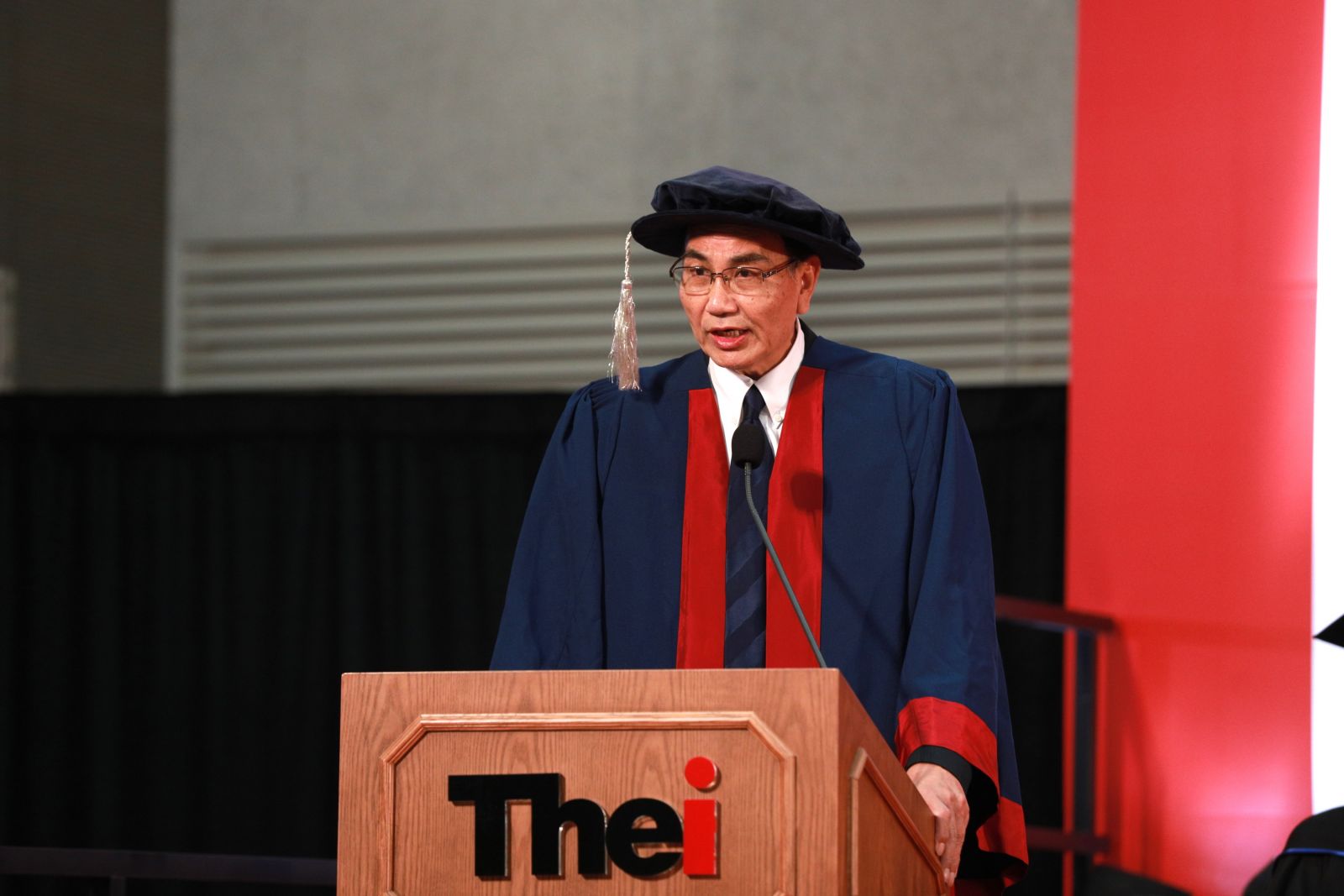 另一主禮嘉賓為香港聯合國教育科學及文化組織榮休會長劉秀成教授。他指THEi為學生提供互動學習環境,汲取知識,以技術裝備自己。