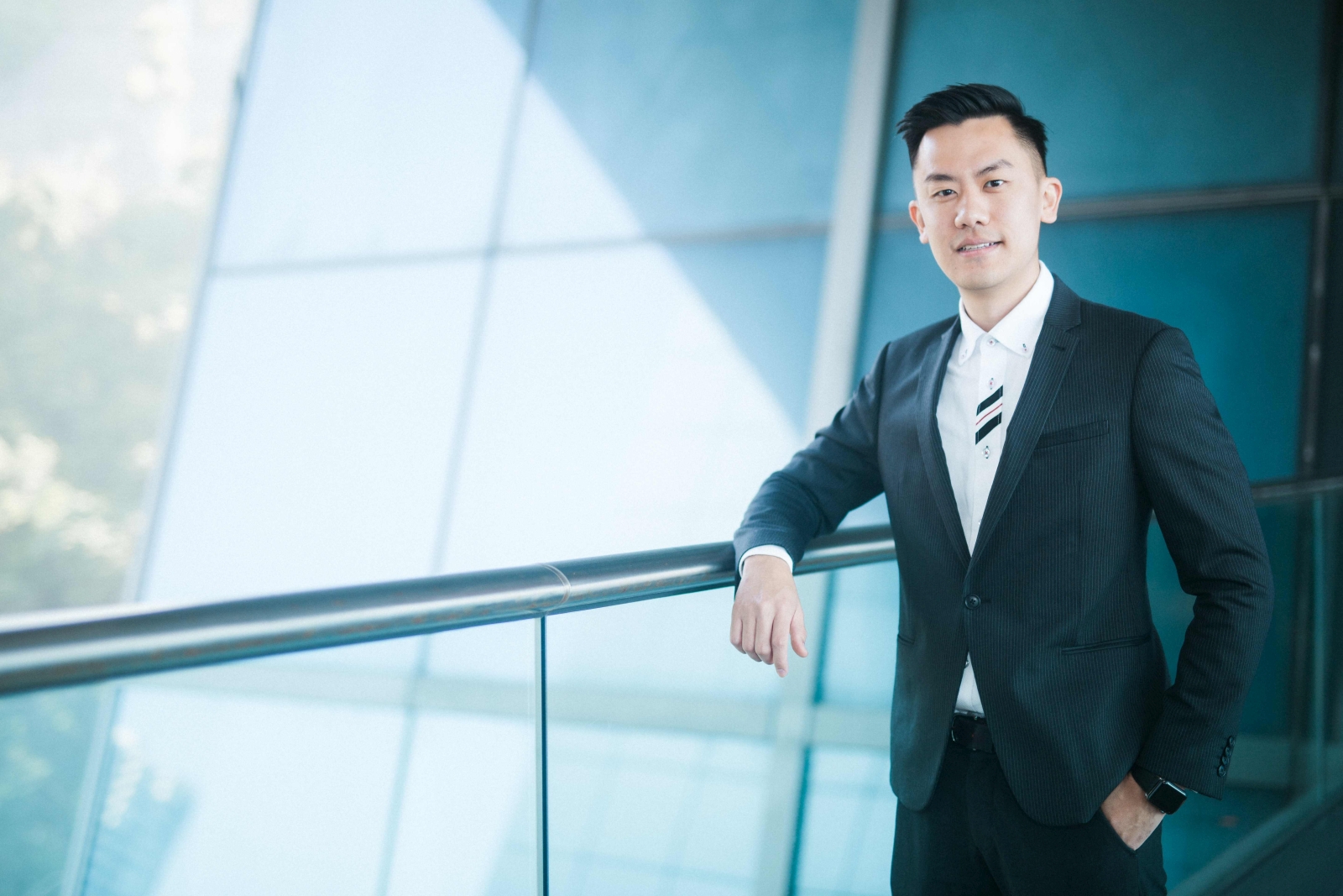 Platform director of a global media agency, Jason WONG, an IVE graduate of a higher diploma programme in the Business Administration Discipline, will talk about professional workplace experiences in digital advertising and big data analytics