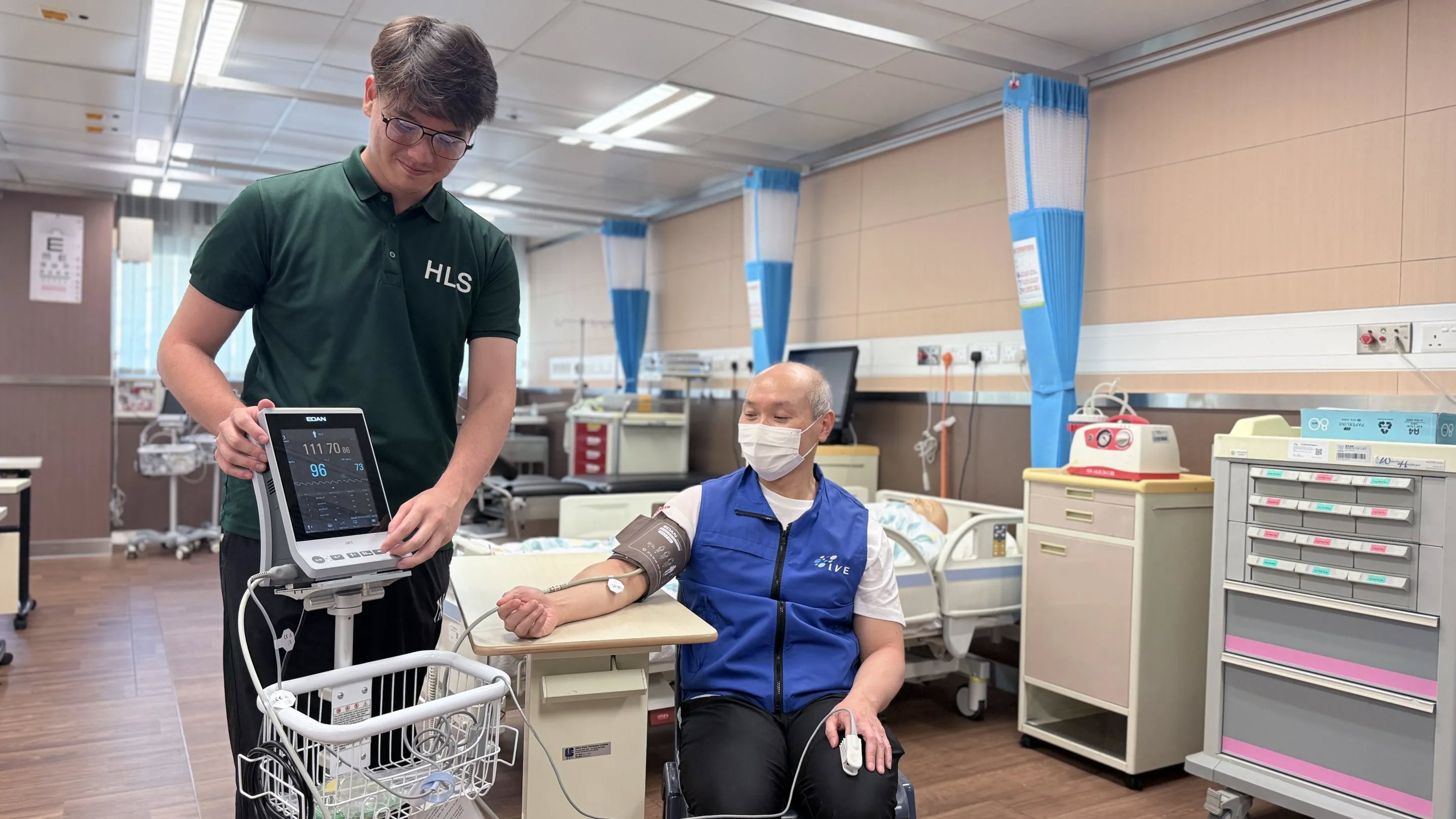 Diploma of Foundation Studies (Health Care)