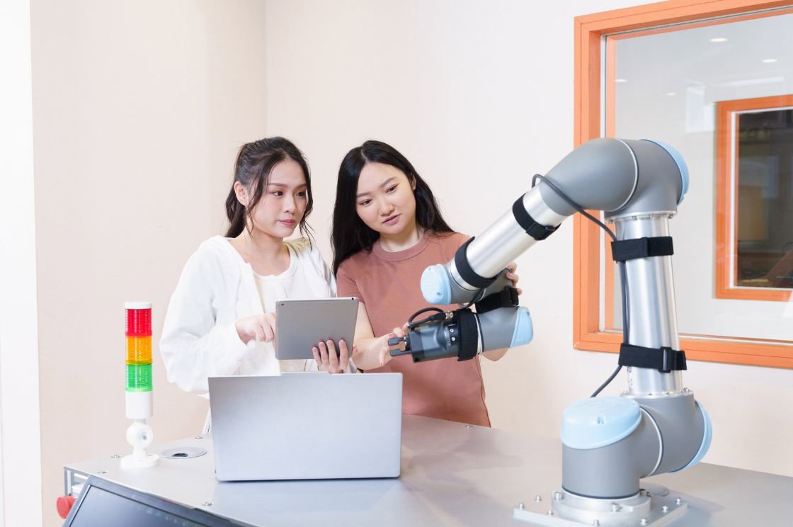 Diploma of Vocational Education (Artificial Intelligence and Robotics)