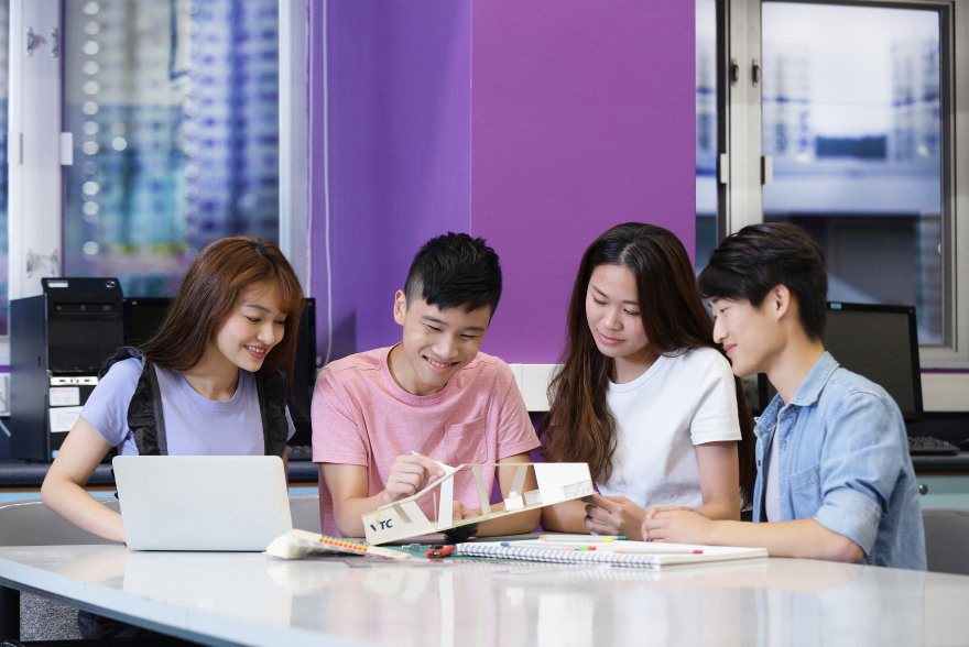 基礎課程文憑