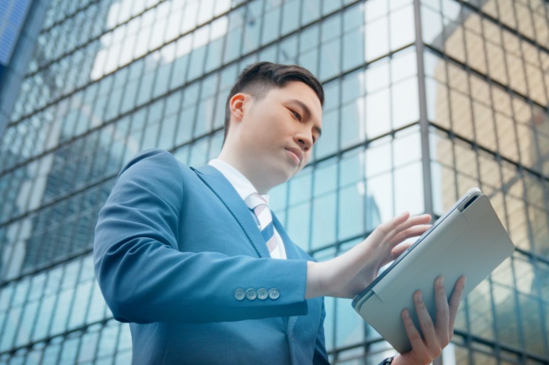 工商管理学高级文凭 (授课语言：中文 (普通话))