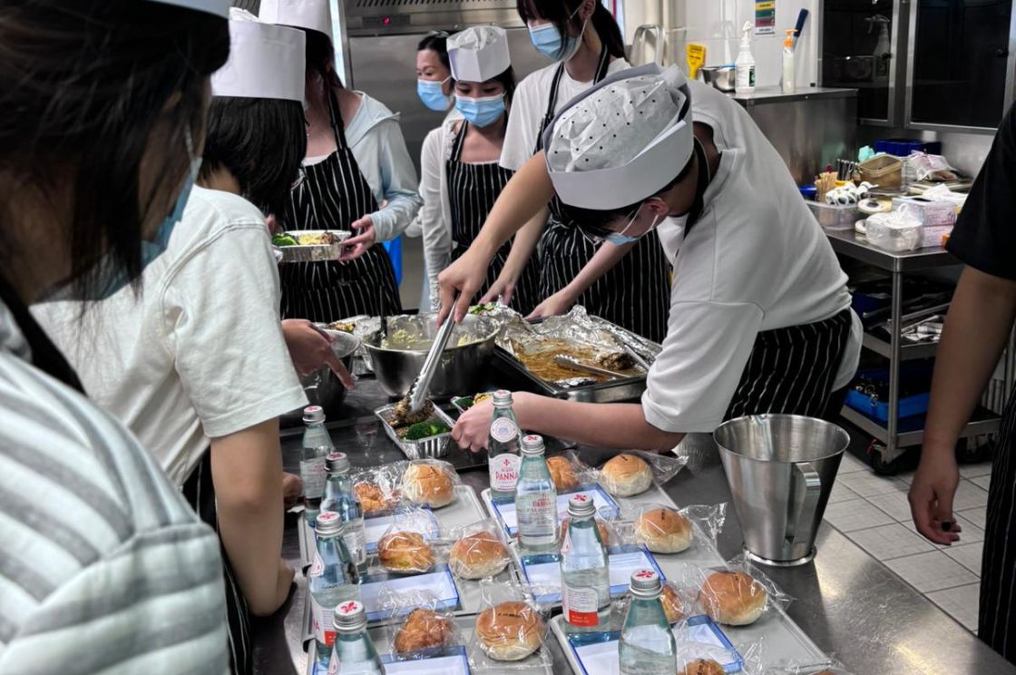 参观航空餐饮公司