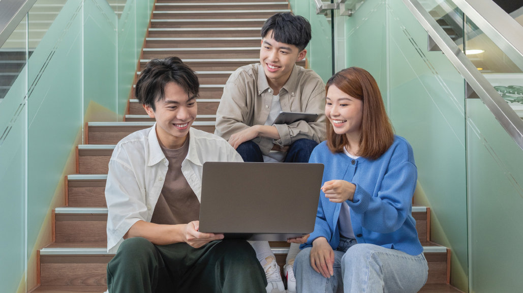 全日制中六或以上