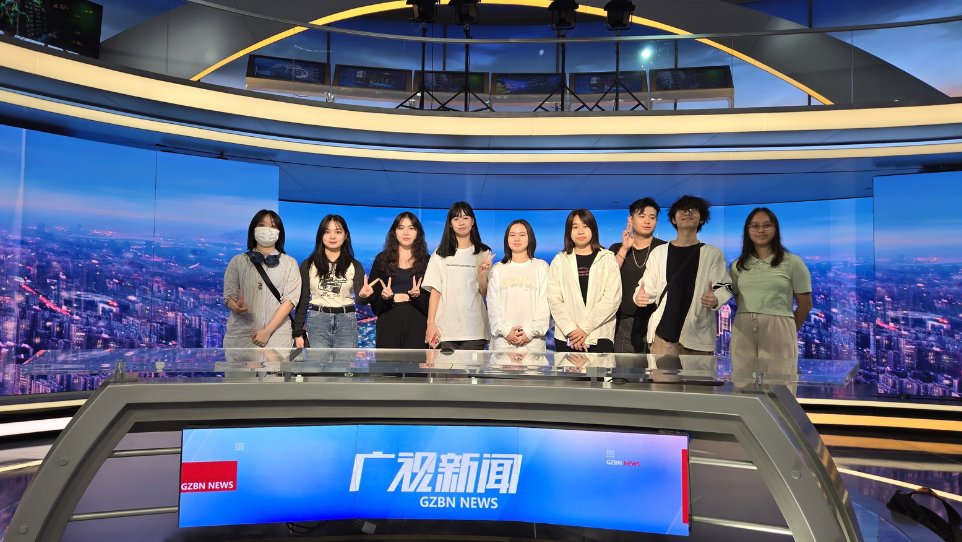 Opportunities to interact with overseas and mainland professionals