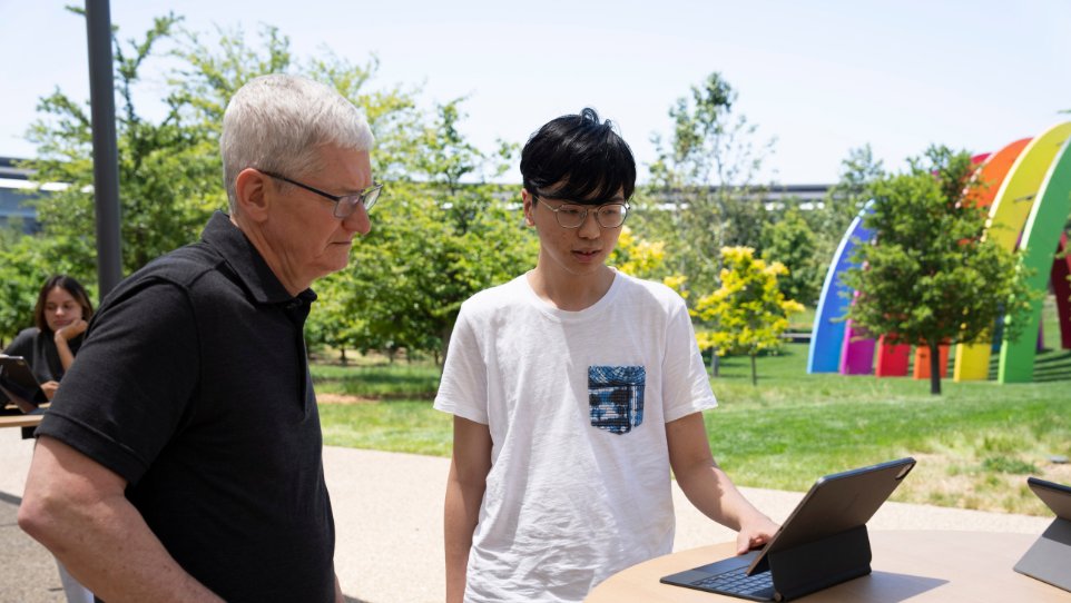 Apple WWDC Swift Student Challenge