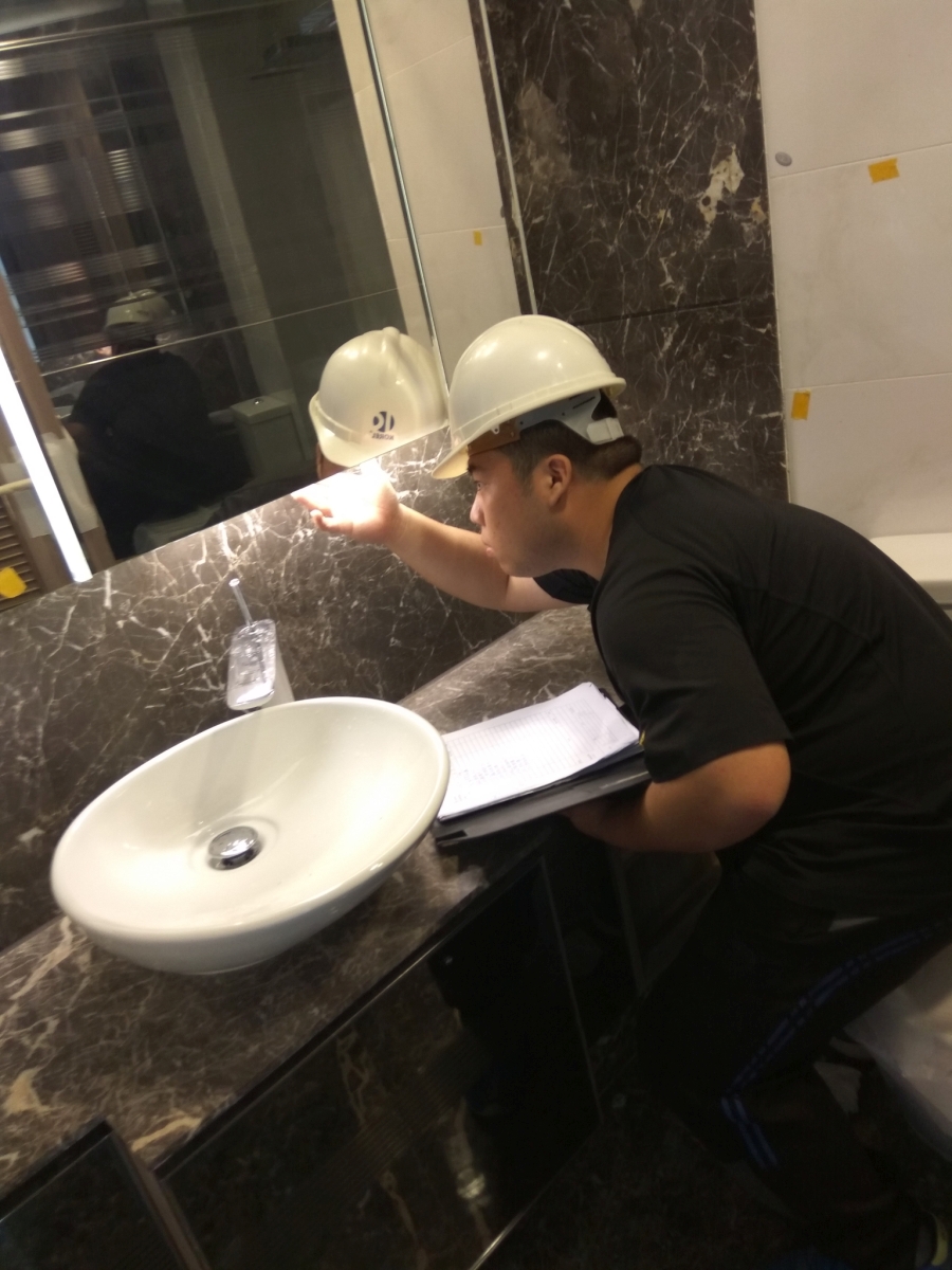 屋宇装备工程学徒王嘉骏矢志投身工程界,为本港环保建筑出一分力。