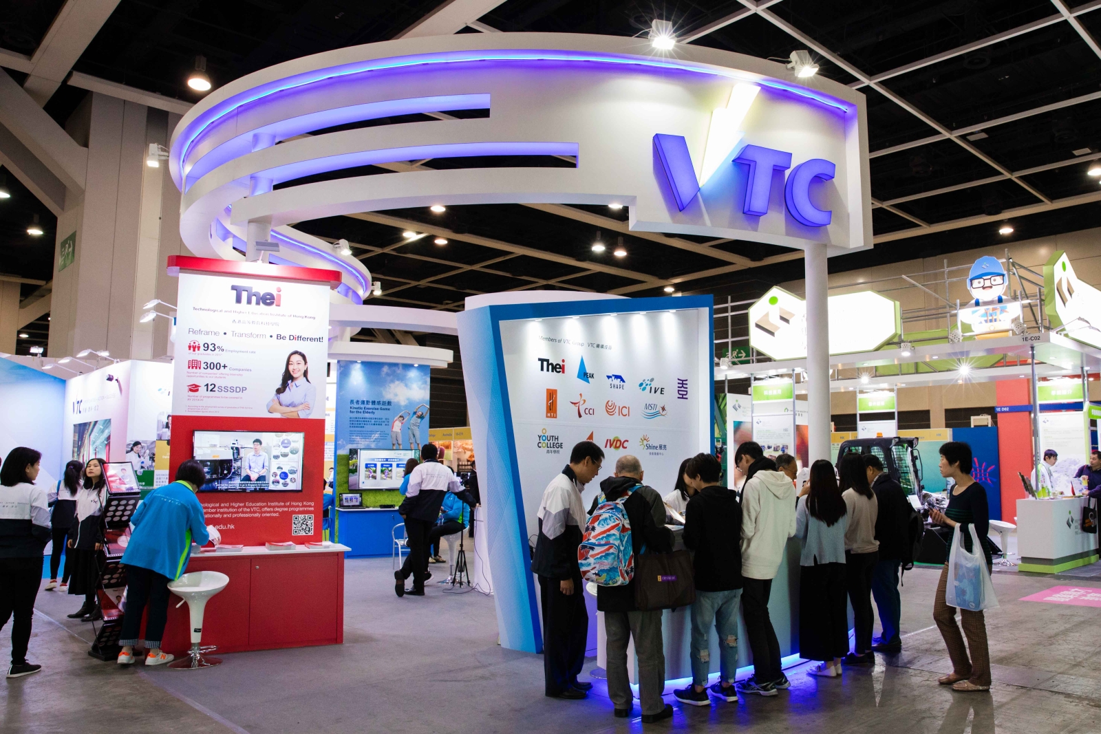The VTC booth, themed “Skilling Talent for a Smart Future” this year, showcases the VTC’s latest progress in teaching and learning including technology-enabled learning, the nurturing of creative thinking, and the promotion of interdisciplinary collaborations