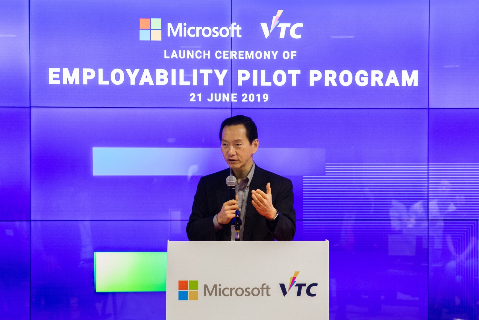 行政會議非官守議員召集人陳智思樂見VTC與Microsoft攜手展開先導計劃,期望更多商界企業及教育機構共同培育知識及技能並重的人才,迎接未來的挑戰