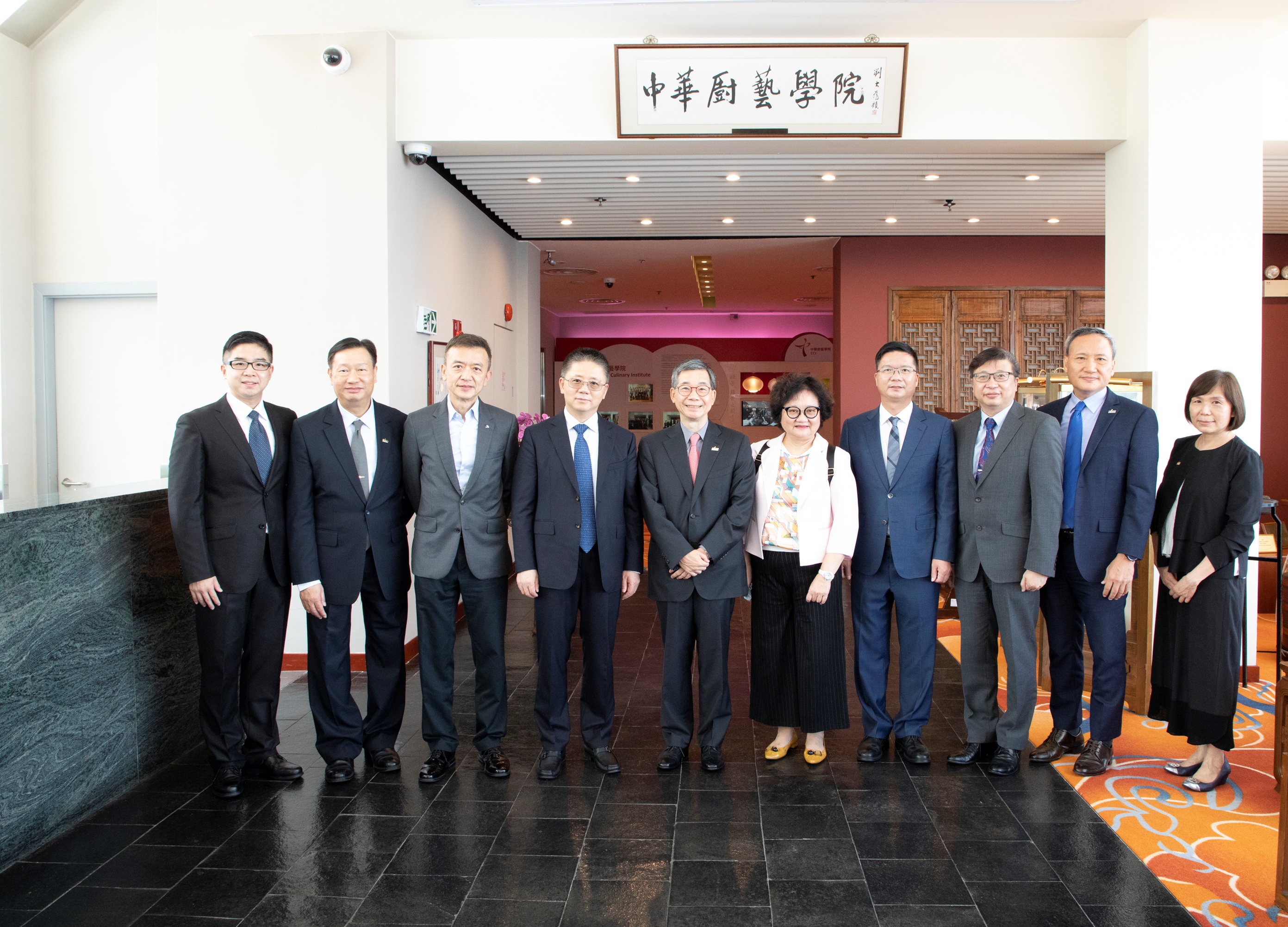 Visit by Director-General, Department of Educational, Scientific and Technological Affairs of the Liaison Office of the Central People’s Government in the HKSAR-01