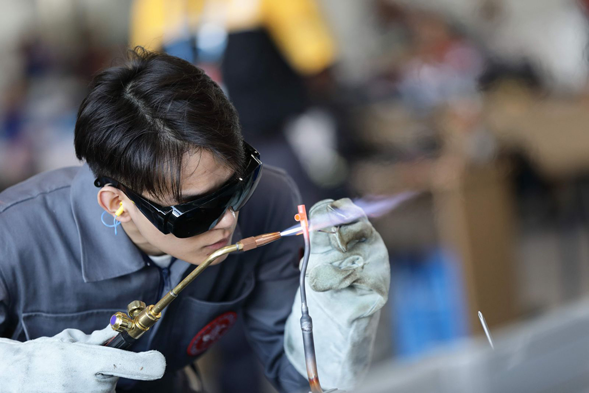 WorldSkills-Competition-concludes-successfully-with-Hong-Kong-Team-claiming-a-record-of-11-prizes-and-showcasing-globally-recognised-professional-level-05