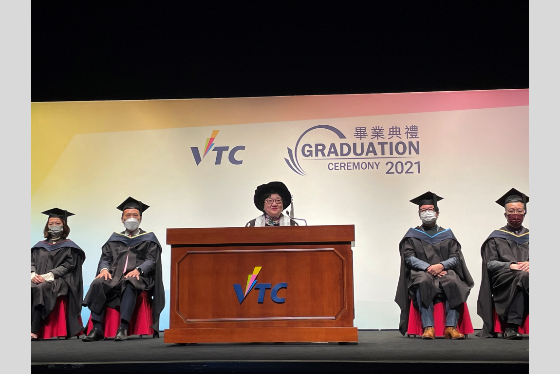 VTC-holds-graduation-ceremonies-to-confer-awards-on-over-17,000-graduates-of-its-member-institutions--04-Dec-2021-04