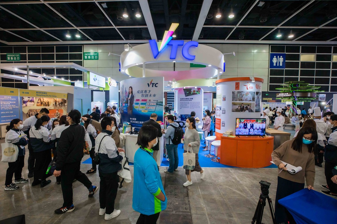 VTC-participates-in-Education-&-Careers-Expo-2023-Secretary-for-Education-tours-VTC-Booth-to-view-applied-technological-projects-co-developed-by-teachers-and-students-2-Feb-2023-03
