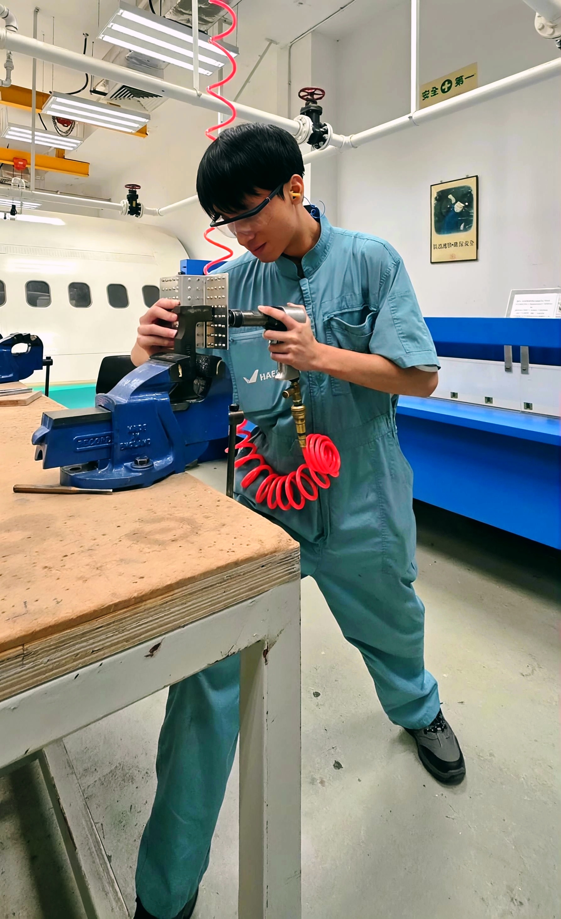 Team Hong Kong sends its strongest-ever delegation to WorldSkills Shanghai 2026 Acting Secretary for Education Dr Jeff SZE encourages competitors to strive for excellence photo 9