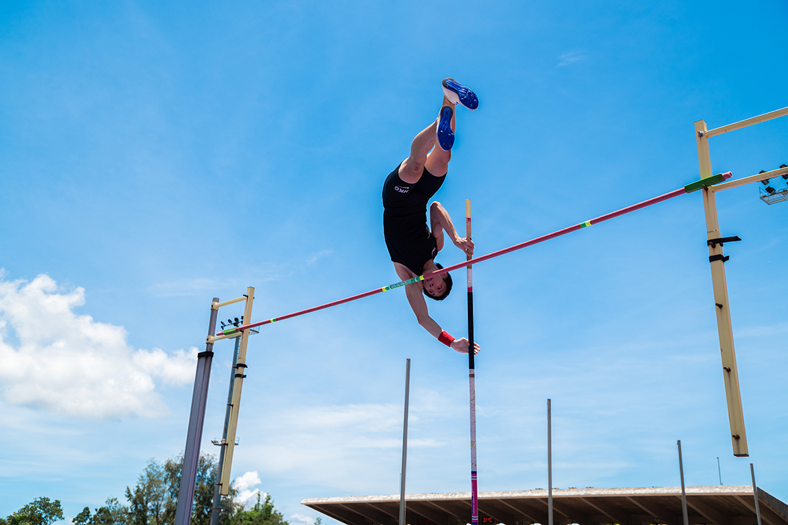 THEi sports and recreation management graduate sets new Hong Kong pole vault record Image 1