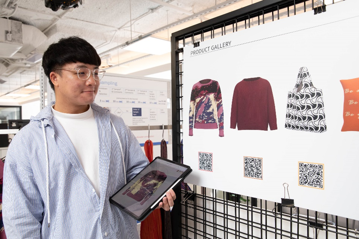 HKDI-graduate-makes-smart-use-of-3D-digital-design-skills-To-help-fashion-house-go-digital_26Feb2021-03