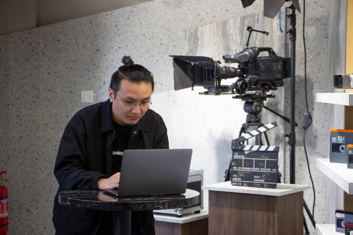 New XR technology weaves the movie dream of father & son Image 1
