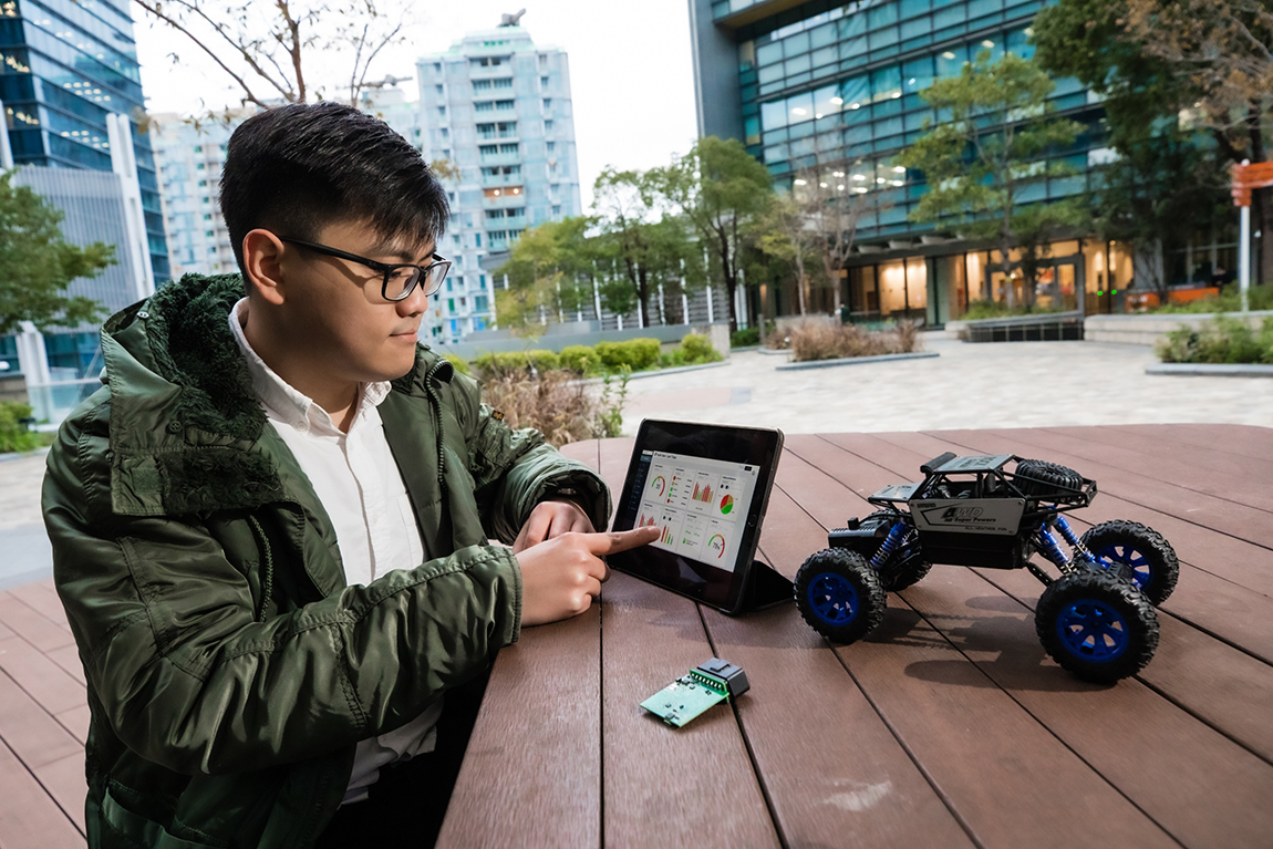Software Development Engineer develops IoV device to optimise transport logistics in response to the post pandemic world Image 4
