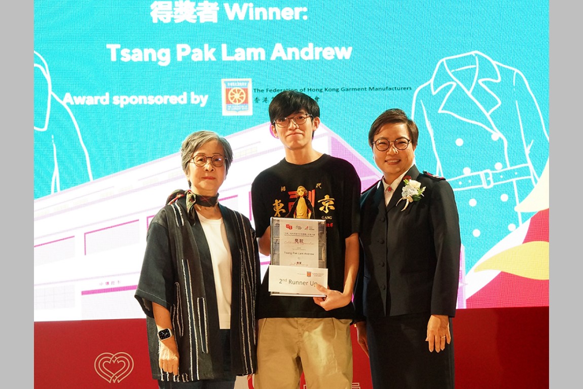 Youth-College-students-design-stylish-looks-for-the-silver-haired-to-hit-the-runway-at-Central-Market-promoting-inter-generation-integration_12-Sep-2023-10
