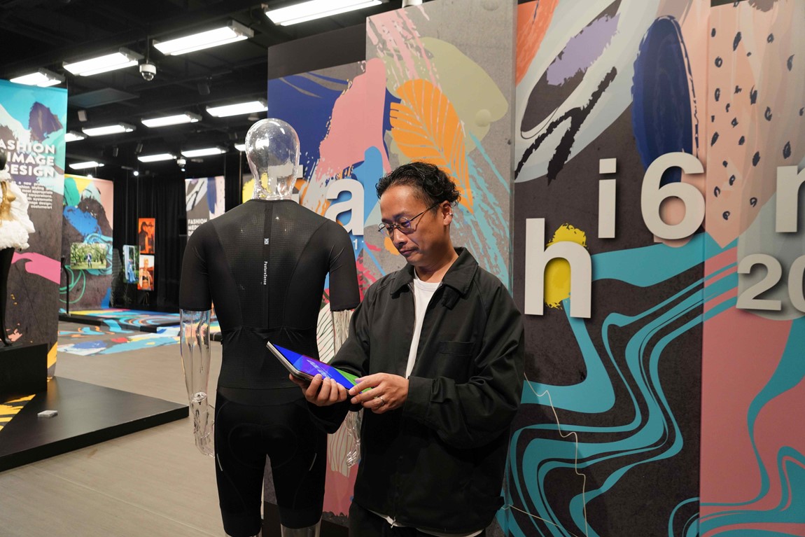 Enhancing athletic posture innovative sensing device designed by HKDI wins awards at the Red Dot Award and the International Exhibition of Inventions of Geneva Image 8