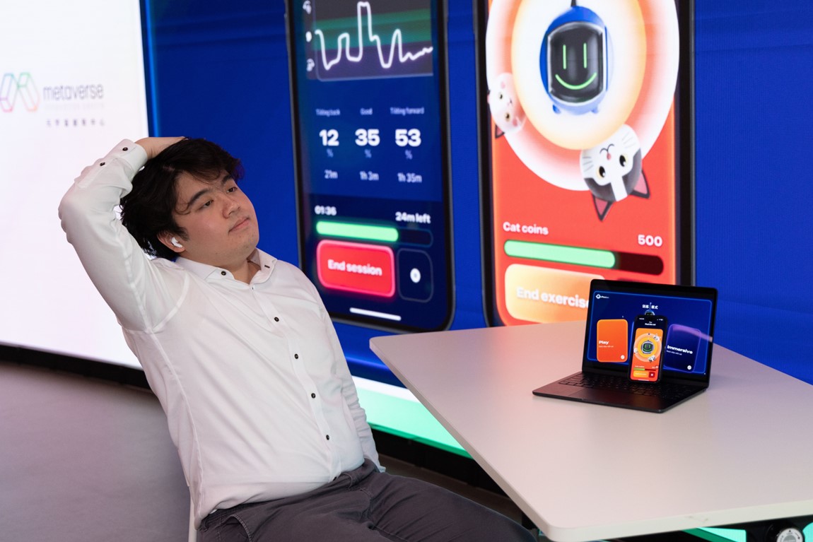 HKIIT's "iPosture" innovative app helps to monitor head and neck posture photo 5